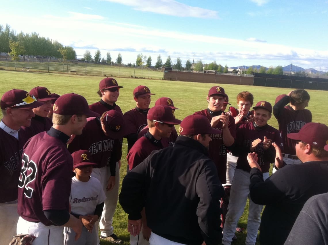 REDMOND TEAM HUDDLE