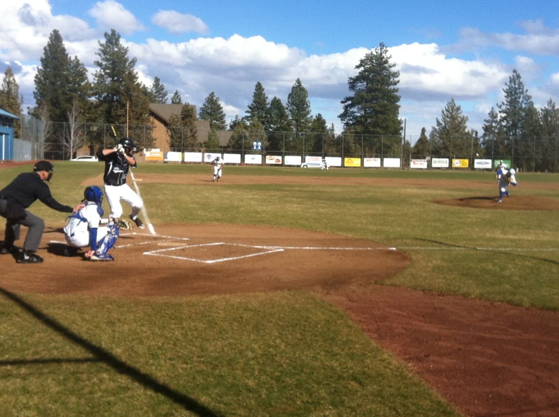 SISTERS AT BEND DALTON HURD PITCHING