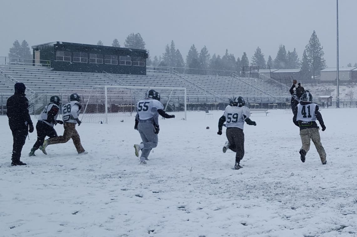 FB- SUM - The Linebackers getting loose112415