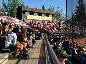 CROWD 1ST BASE SIDE